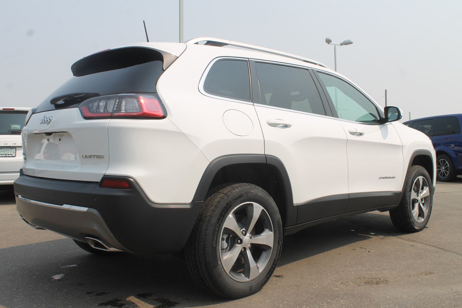 New 2019 Jeep Cherokee Limited 4x4 Sunroof Navigation Sport Utility